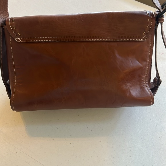Prune Leather Shoulder Bag. Preloved - Picture 10 of 11